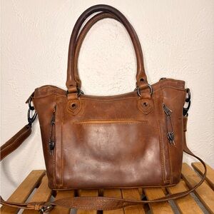 Women's Brown Leather Shoulder Bag - Classic Carryall